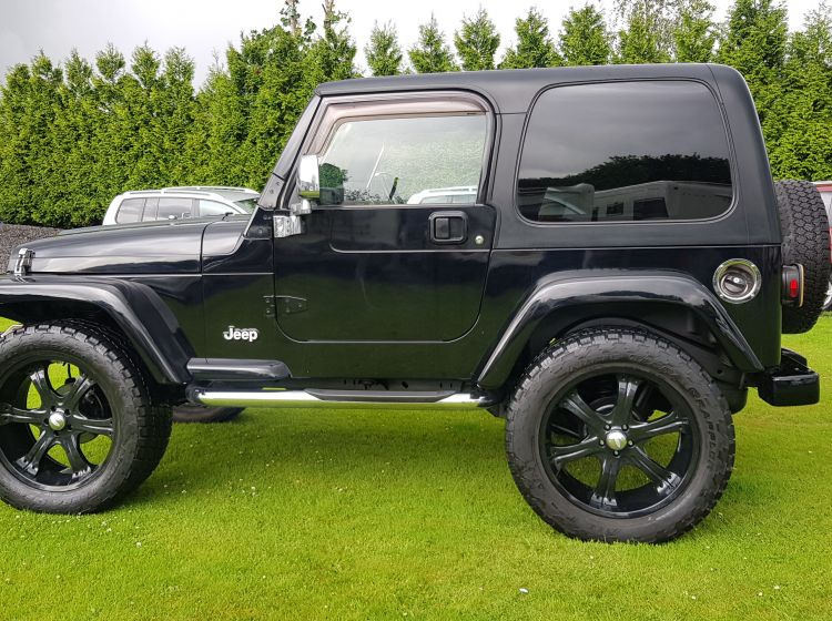 now sold thanks!!!!!Jeep Wrangler 4.0 auto Sahara 2006 black fresh import rust free 4.5 in stock excellent condition px possible 3 months warranty