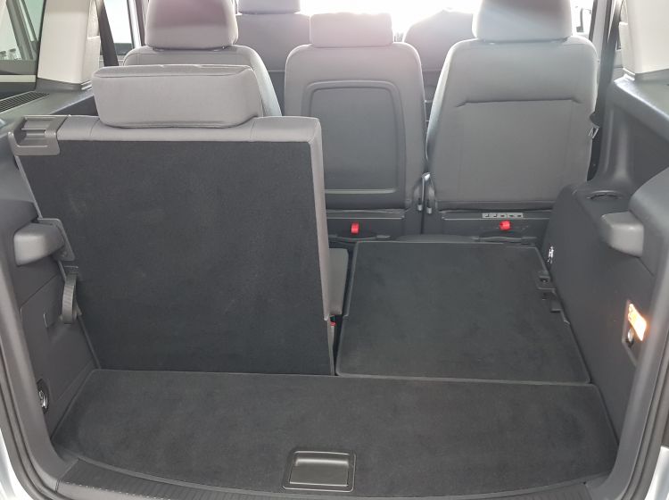 now sold thanks!!!!!Volkswagen Touran 1.4 TSi dsg highline spec silver japanese import in stock 2010 fresh import in excellent condition top spec quote 100