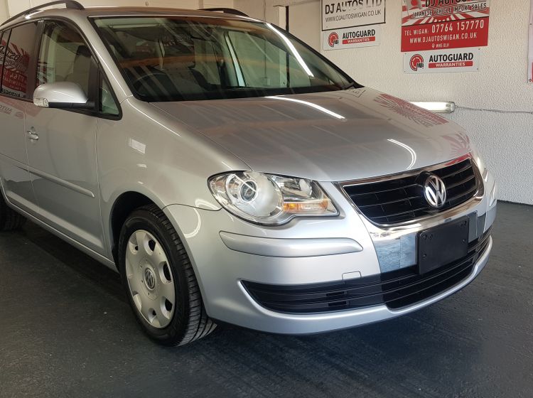 now sold thanks!!!!!!Volkswagen Touran 1.4 TSI auto 7 seater silver jap import 4.5 grade 13k miles excellent condition px and finance 6 months warranty