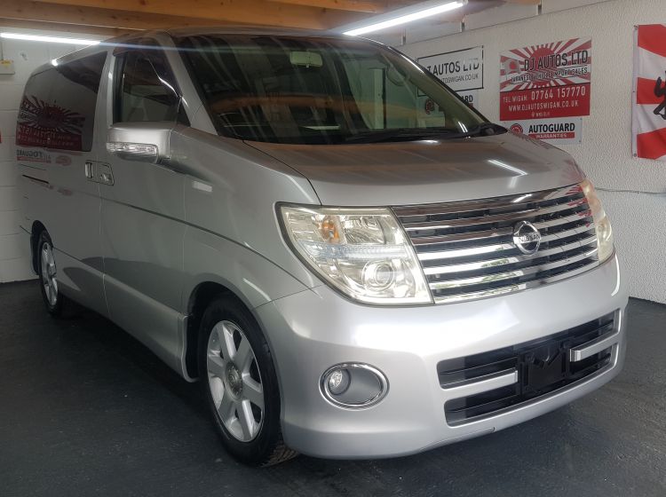 now sold thanks!!!!Nissan Elgrand 2.5 automatic 8 seater silver MPV day van only 53k miles 06 fresh import in stock-please quote 112