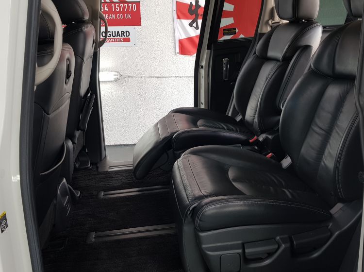 now sold thanks!!!!!Nissan Elgrand E52 rider sunroof japanese import 3.5cc auto 7 seater 2010 in stock- leather seats,please quote 157