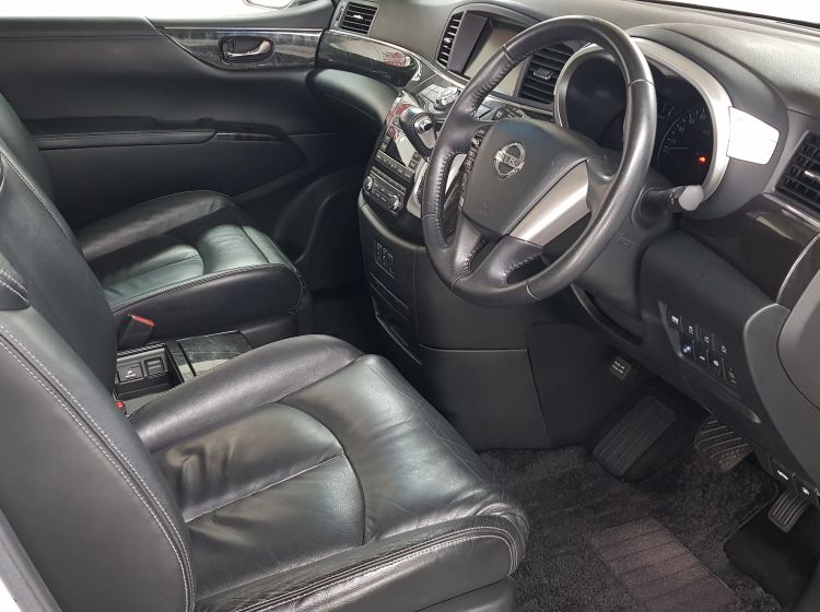 now sold thanks!!!!!Nissan Elgrand E52 rider sunroof japanese import 3.5cc auto 7 seater 2010 in stock- leather seats,please quote 157