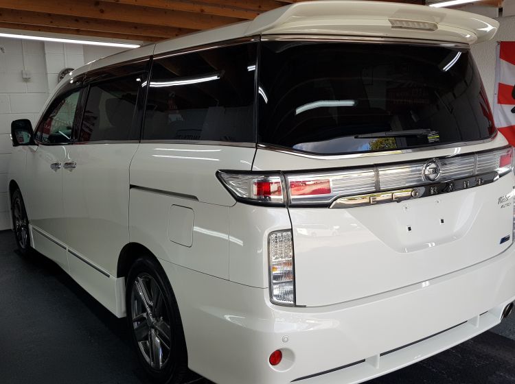 now sold thanks!!!!!Nissan Elgrand E52 rider sunroof japanese import 3.5cc auto 7 seater 2010 in stock- leather seats,please quote 157