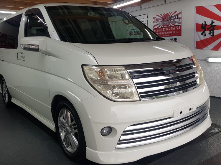 now sold thanks-165-Nissan Elgrand e51 rider 2.5 auto 8 seats elec -curtains/sunroof fresh japanese import 05 	in stock grade 4-b please quote 165