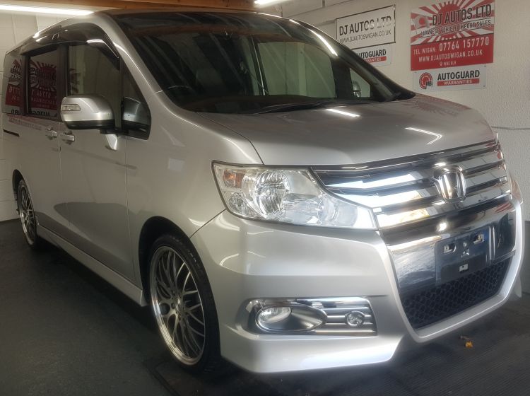 173-Honda stepwagon spada 2.0 automatic silver 8 seater mpv japanese import 2010 in stock -excellent condition -please quote 173