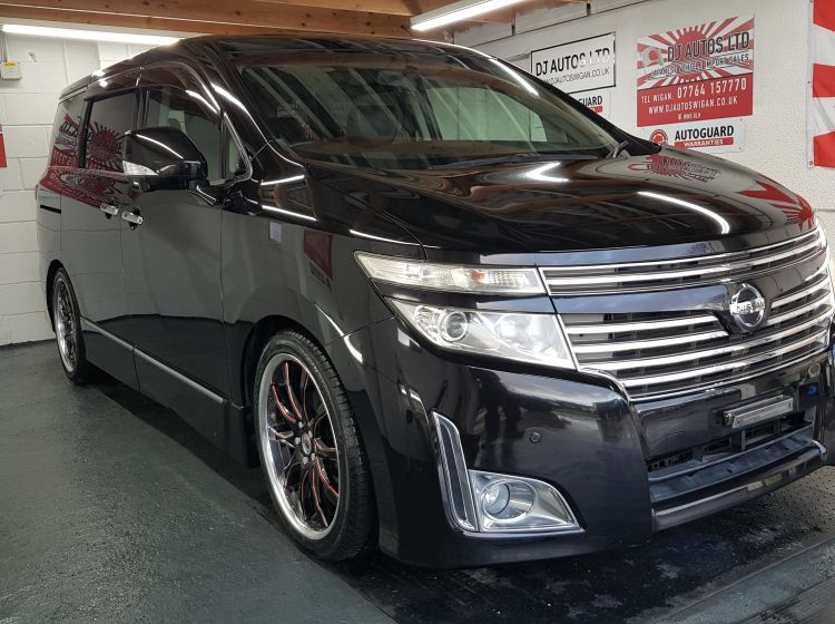 now sold thanks!!!!!!!!180-Nissan Elgrand e52 black 2.5 automatic 8 seater MPV japanese fresh import 2010 -excellent condition-please quote 180