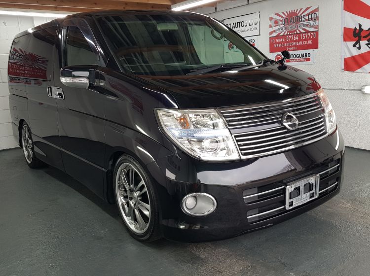 now sold thanks!!!!!192-Nissan Elgrand e51 2.5 s3 automatic 8 seater black 4.5 grade fresh japanese import 2008 -please quote 192-full black leather seats
