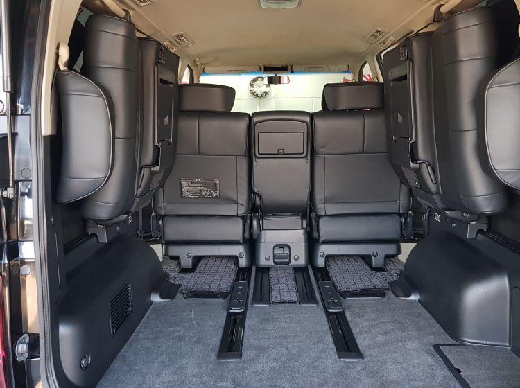 now sold thanks!!!!!!!!196-Nissan Elgrand e51 2.5 automatic 8 leather seats black japanese fresh import only 52000 miles -08 	in stock-please quote 196