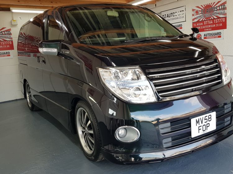 196-Nissan Elgrand e51 2.5 automatic 8 leather seats black japanese fresh import only 52000 miles -08 	in stock-please quote 196