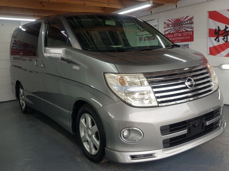 NOW SOLD THANKS!!!!!!!222  nissan elgrand e51 s2 in gray 2.5 automatic 8 seater fresh japanese import only 54k miles warranted-2006-please quote 222