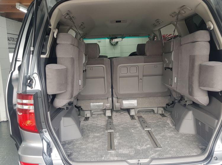 now sold thanks!!!!!!!237-Toyota alphard 2.4 automatic silver fresh japanese import 8 seats ulez compliant excellent condition px and finance poss 6 months warranty quote 237