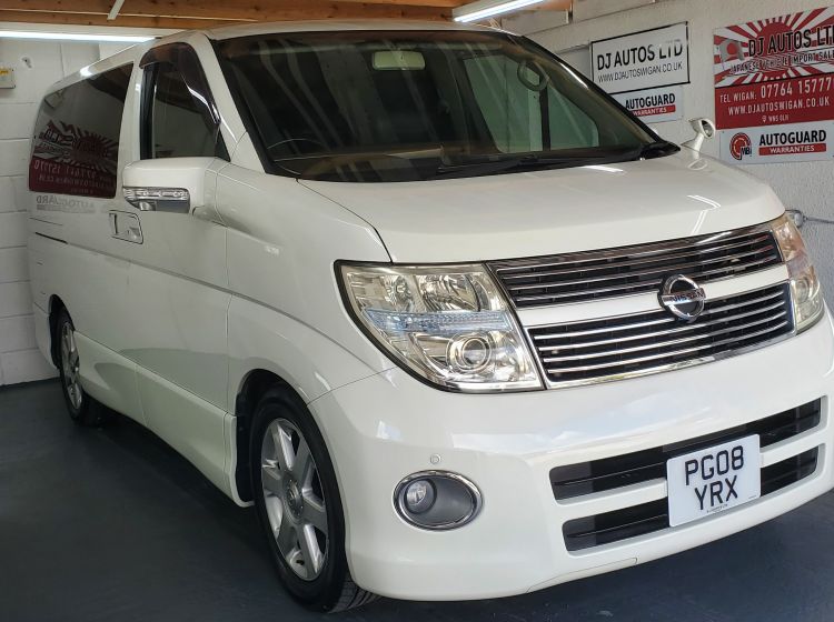 242-Nissan elgrand e51 white 2.5 auto 8 leather seats fresh japanese import 360 cameras-08 px and finance poss-6 months warranty- please quote 242