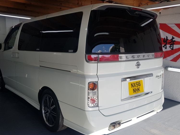 247 Nissan Elgrand e51 rider S 3.5 automatic 8 seater white sunroofs fresh japanese import excellent  condition px and finance 6 months warranty quote 247