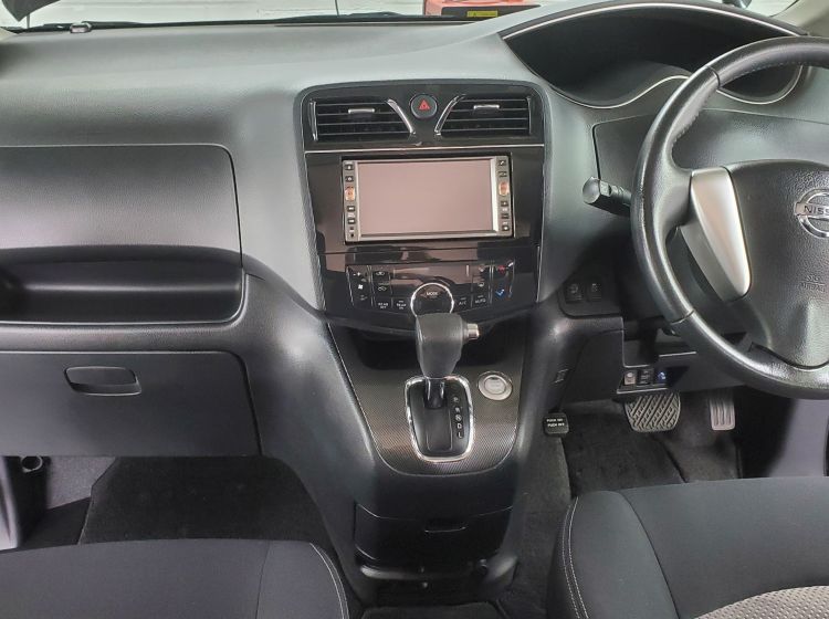 now sold!!!!!!!308-Nissan serena c26 automatic 2.0 petrol fresh japanese import bimta mileage 4.5 2011 -6 months warranty excellent condition px poss--please quote 308