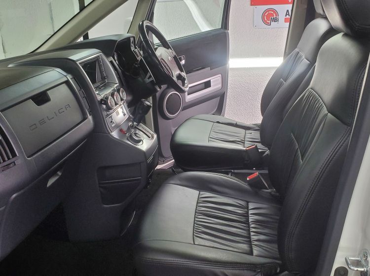 sold thanks!!!!!!!!326-Mitsubishi delica d5 2.4 auto 4x4 7 seats fresh japanese import  20 alloys -6 month warranty-px poss-please quote 326