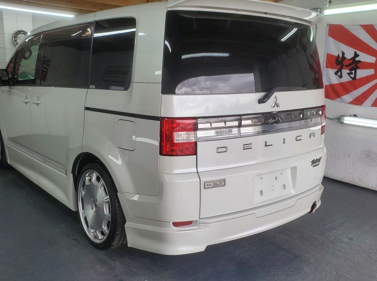 sold thanks!!!!!!!!326-Mitsubishi delica d5 2.4 auto 4x4 7 seats fresh japanese import  20 alloys -6 month warranty-px poss-please quote 326