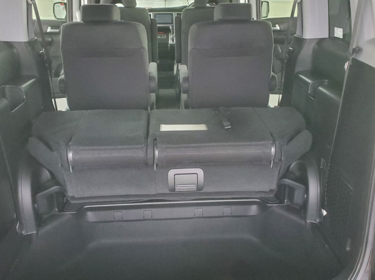 358-Honda stepwagon spada 2.0 automatic in black 7 seats fresh japanese import 47k miles 2013 -excellent condition fresh japanese-please quote 358 to reserve me