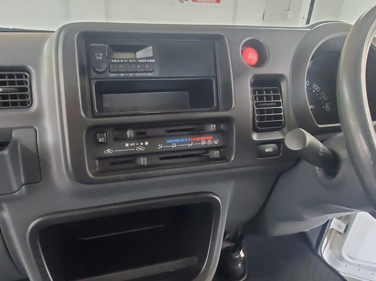 sold thanks!!!!!!!368-Daihatsu hi jet mini pick up 650cc 4wd fresh japanese import only 22k miles 2009 -japanese grade 4-no rust or corrosion-please quote 368
