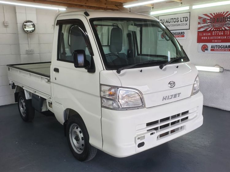 375-Daihatsu hi jet mini pick up 650cc fresh japanese import 4wd plus hi and low gear 8k miles  grade 4 	px possible- no corrosion- please quote 375 to reserve me
