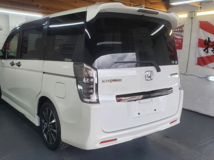 now sold thanks!!!!377-Honda stepwagon spada cool spirit 2.0 petrol automatic 8 seats only 62000 miles fresh japanese import with 6 months warranty-a1 condition-quote 377 to reserve me