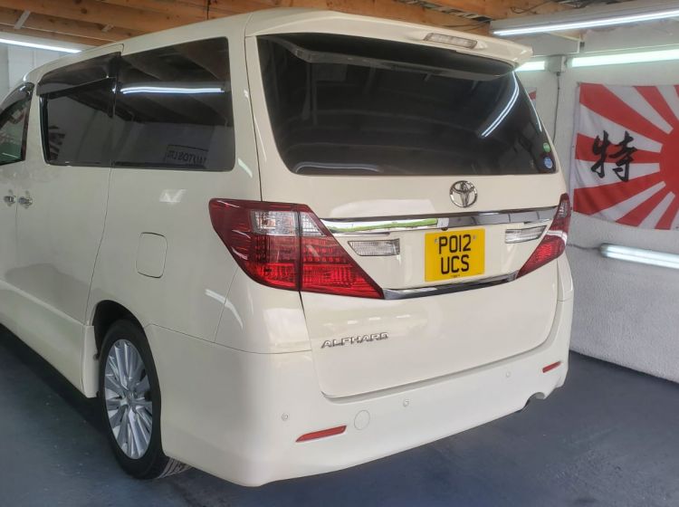 384 Toyota Alphard 2.4 petrol auto 7 seats sunroofs fresh japanese import 2012	in excellent condition 50k miles warranted please quote 384