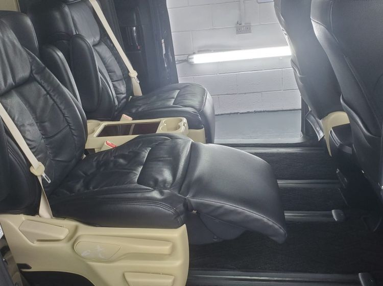 403-Toyota Alphard 2.5 auto black automatic 4wd only 51k miles 2015 -excellent condition 4.5 grade -please quote 403 to reserve me!!!!!!