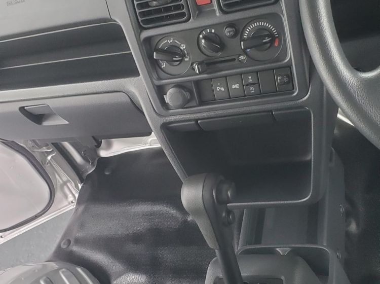 41-Suzuki carry mini pick up 660cc automatic 4wd japanese import delivery miles 2025 new condition