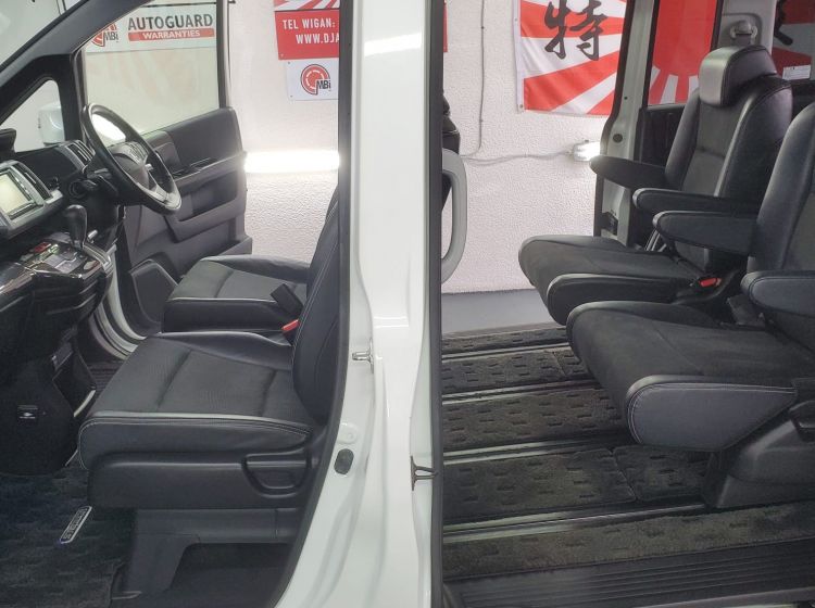 418-Honda stepwagon spada cool spirit 2.0 auto 7 seat 54K japanese import 4.5 grade in excellent condition-2013-please quote 418 to reserve me