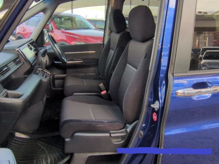 424-Honda stepwagon spada rp3 1.5 turbo auto blue japanese import 8 seats 2015 due in uk march -please quote 424 to reserve me