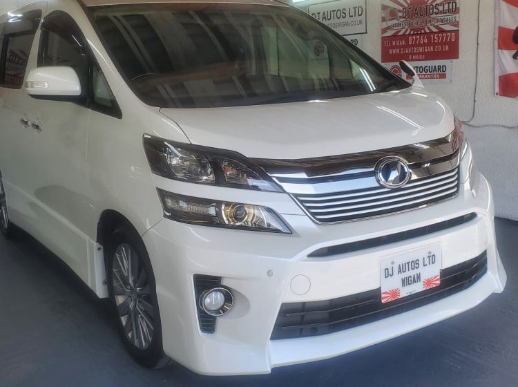 427-Toyota vellfire 2.4 auto golden eyes 7 seater japanese import only 18k miles 4.5 grade 2013-please quote 427 to reserve me