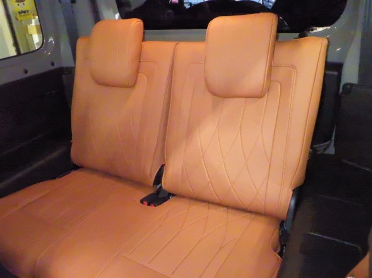 428 Suzuki jimny sierra 1.5 auto modified japanese import 3800 miles 2025 due may leather look seat covers fitted please quote 428