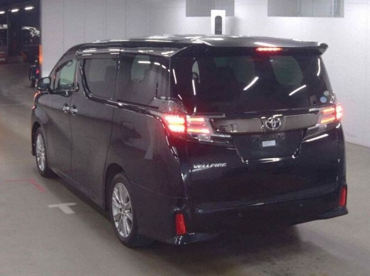 429-Toyota vellfire 2.5 A edition auto golden eyes 7 seats japanese import 44k miles 2016  due in uk may-please quote 429 to reserve me