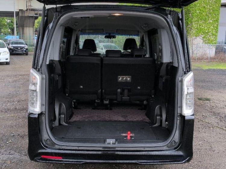 432-Honda stepwagon spada cool spirit 2.0 automatic black fresh japanese import 2013	6 months warranty- please quote 432 to reserve me