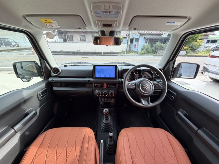 Suzuki jimny sierra 1.5 manual in black g wagon front japanese import 6000 miles 2025	due in uk september