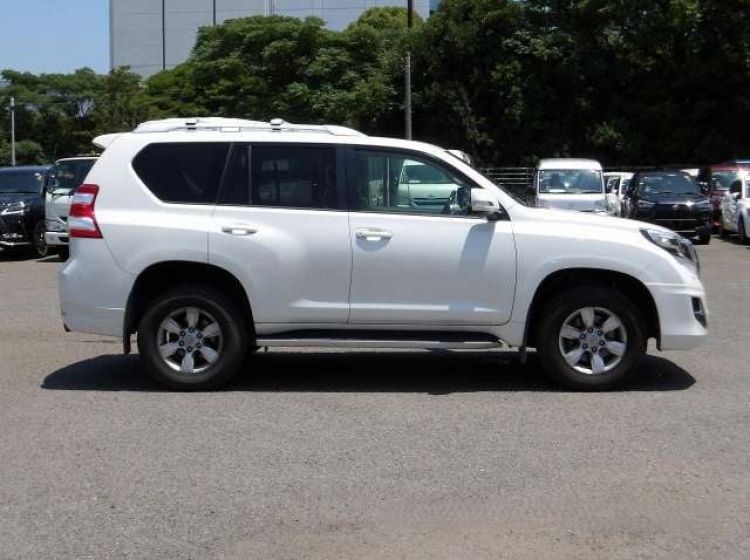 440-Toyota Land Cruiser prado 2.8 diesel auto japanese import 7 leather seater  rust free-due in september -please quote 440