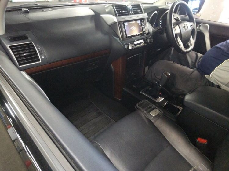 443-Toyota Land Cruiser prado 2.8 diesel automatic japanese import 7 leather seats sunroof	rust free-due in october-please quote 443