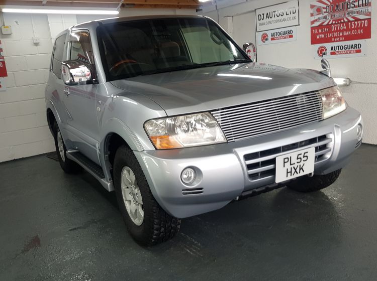now sold thanks!!!!!!Mitsubishi Pajero 3 door 3000cc auto silver japanese import corrosion free 2006 	In stock grade 4-b only 40k miles 69