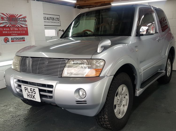 now sold thanks!!!!!!Mitsubishi Pajero 3 door 3000cc auto silver japanese import corrosion free 2006 	In stock grade 4-b only 40k miles 69