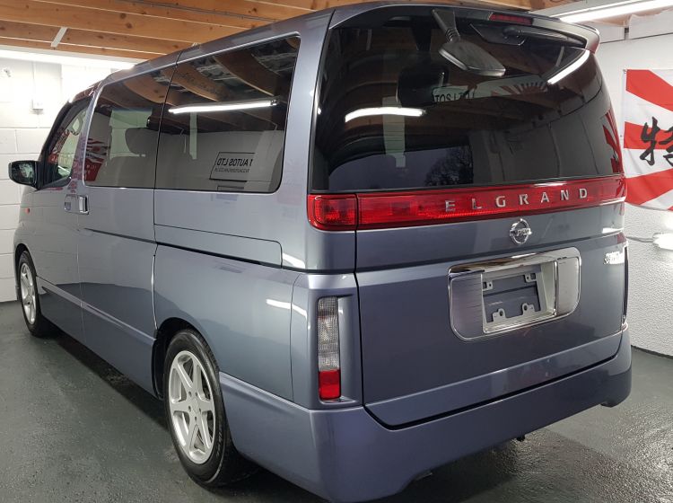 now sold thanks!!!!Nissan Elgrand 3.5 automatic 4wd 8 seater blue japanese import corrosion free 	stunning alround condition grade 4 -px poss quote 82