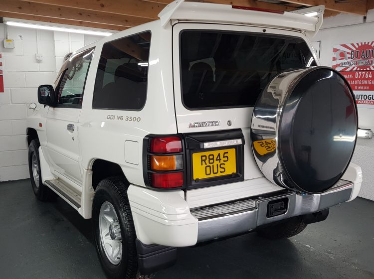 now sold thanks!!!!Mitsubishi Pajero 3 door 3500cc auto recaro seats rare classic jap import 1997 only 41k miles -excellent condition quote 94
