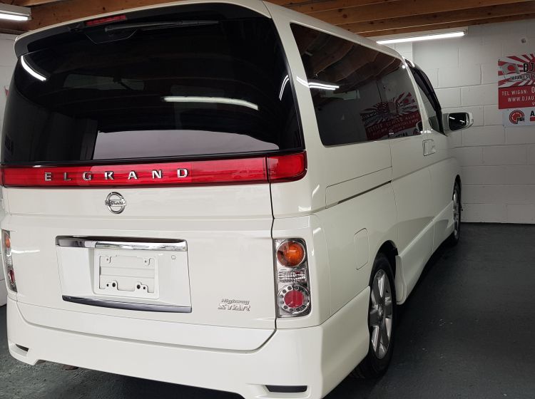 now sold thanks!!!!!Nissan Elgrand 2.5 automatic 8 seater white leather seats rust free fresh import in stock 2009 quote 98 -4 x new tyres fitted