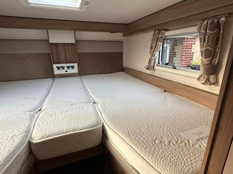 now sold thanks !!!!!!!!!SWIFT BESSACARR 597 MOTORHOME 4 BERTH 4 BELTS REAR BED ONLY 6600 MILES REAR AIRCON UNIT 2019 excellent con px and finance possible- 12 months warranty