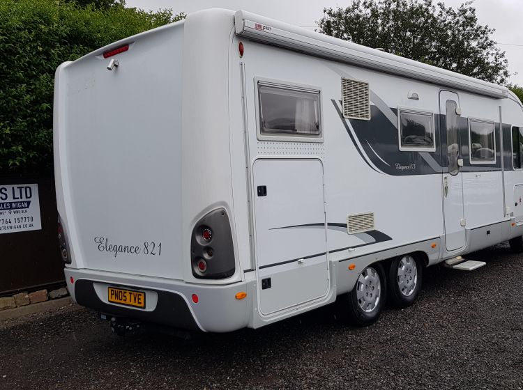 now sold thanks!!!!!!!burstner-Elegance-821 motorhome 6 berth 4 seatbelts tag axle large garage with extras 05 solar panel -towbar-reverse camera