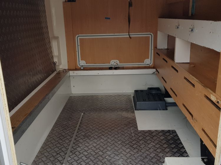 now sold thanks!!!!!!!burstner-Elegance-821 motorhome 6 berth 4 seatbelts tag axle large garage with extras 05 solar panel -towbar-reverse camera