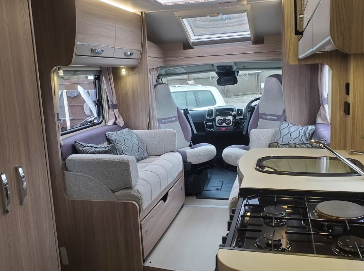 sold thanks!!!!!ELDDIS MAGNUM GT 155 MOTORHOME 4 BERTH 4 BELTS FRENCH BED 1 OWNER 6K MILES -71 REG 	px and finance possible- 12 months warranty