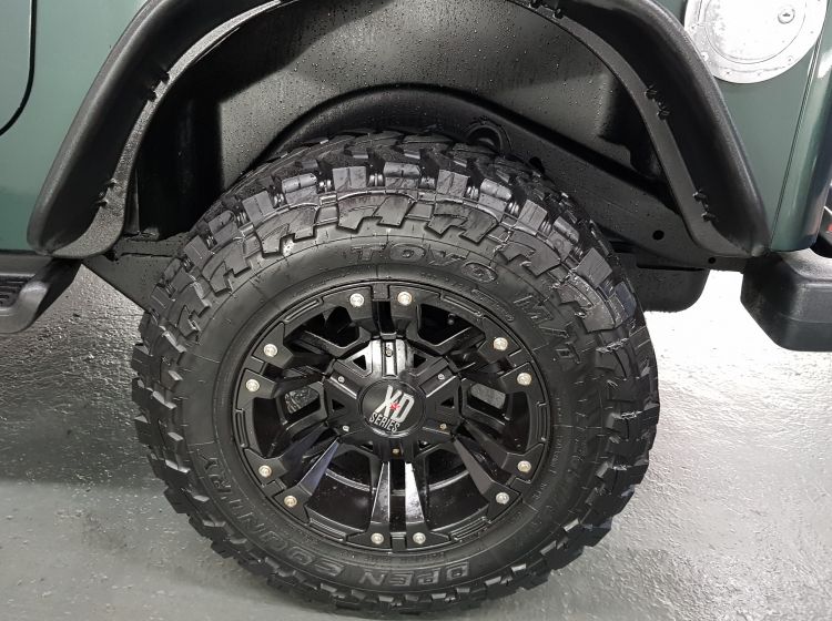 now sold thanks!!!!!!!!!Jeep Wrangler 4.0 auto Sahara green japanese import corrosion free 2003 fresh import in stock