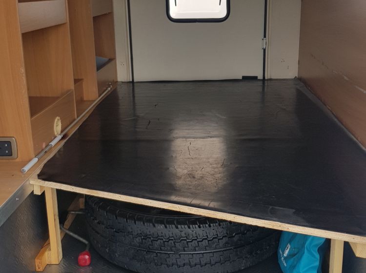 now sold thanks!!!!!!swift kontiki 679 motorhome 3.0 diesel 4 berth 4 seatbelts tag axle garage 2010 fsh 2 keys excellent condition px and finance welcome