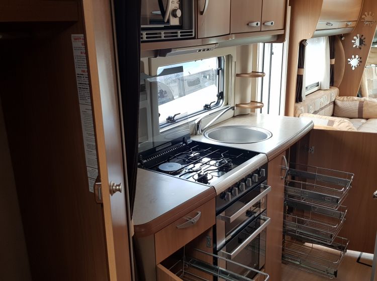 now sold thanks!!!!!!swift kontiki 679 motorhome 3.0 diesel 4 berth 4 seatbelts tag axle garage 2010 fsh 2 keys excellent condition px and finance welcome