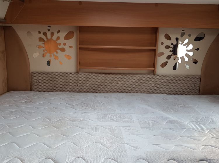 now sold thanks!!!!!!swift kontiki 679 motorhome 3.0 diesel 4 berth 4 seatbelts tag axle garage 2010 fsh 2 keys excellent condition px and finance welcome