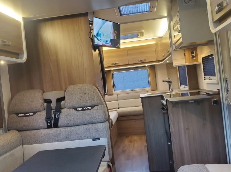 sold deposit received thanks!!!!!! SWIFT ESCAPE 674 motorhome 6 berth 5 belts u shape lounge only 9k miles 20 reg excellent condition px and finance possible 12 months warranty